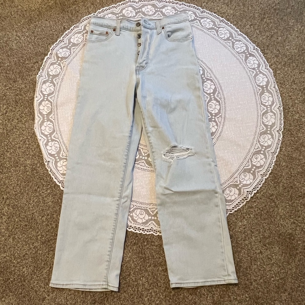Levi “Rib cage” jeans